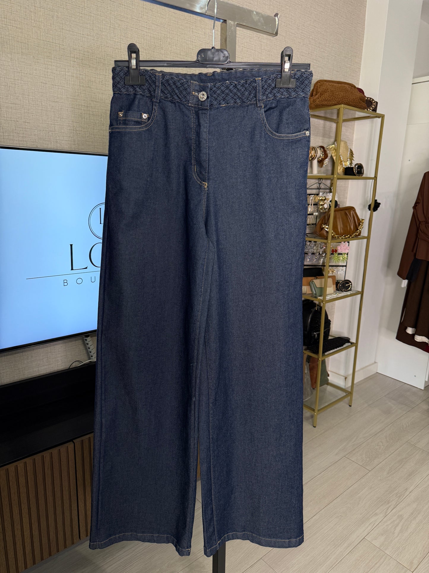 Pantalón cintura bordada