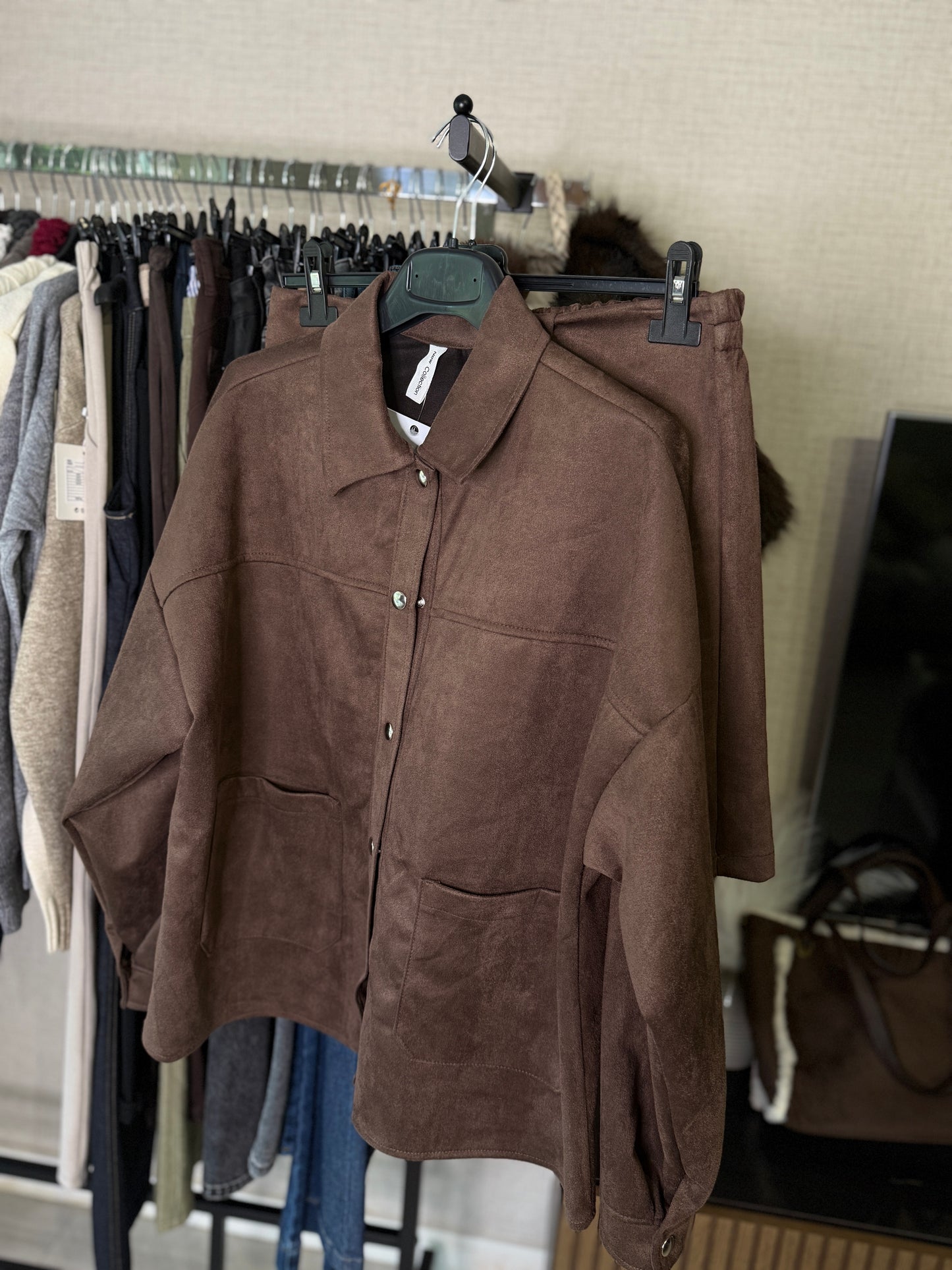 Sobre camisa antelina oversize