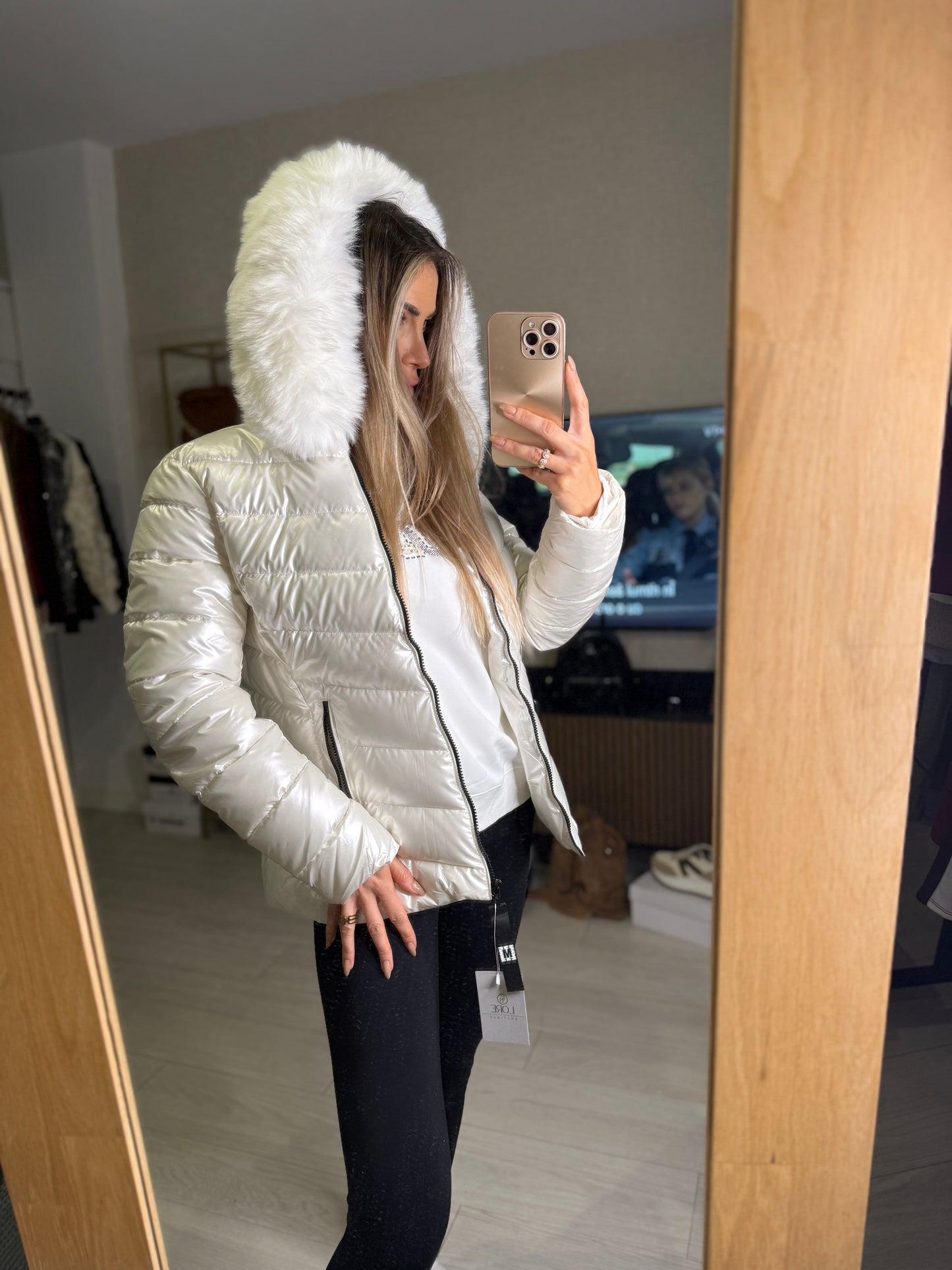 Chaqueta metalizada capucha pelo ZAIRA