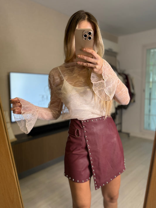 Falda pantalón polipiel tachuelas