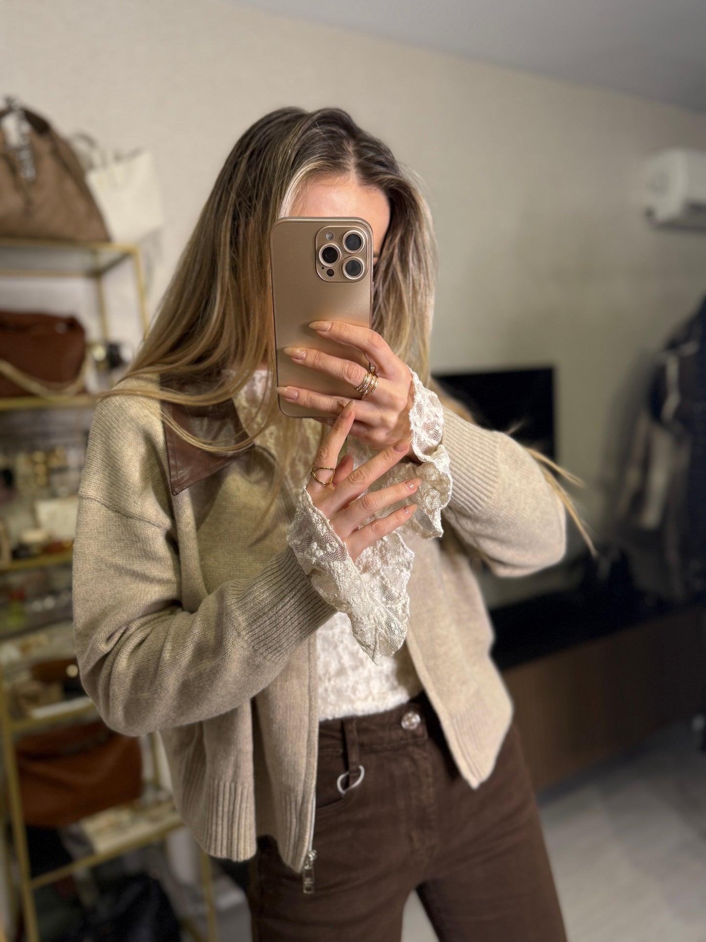 Cardigan cuello piel