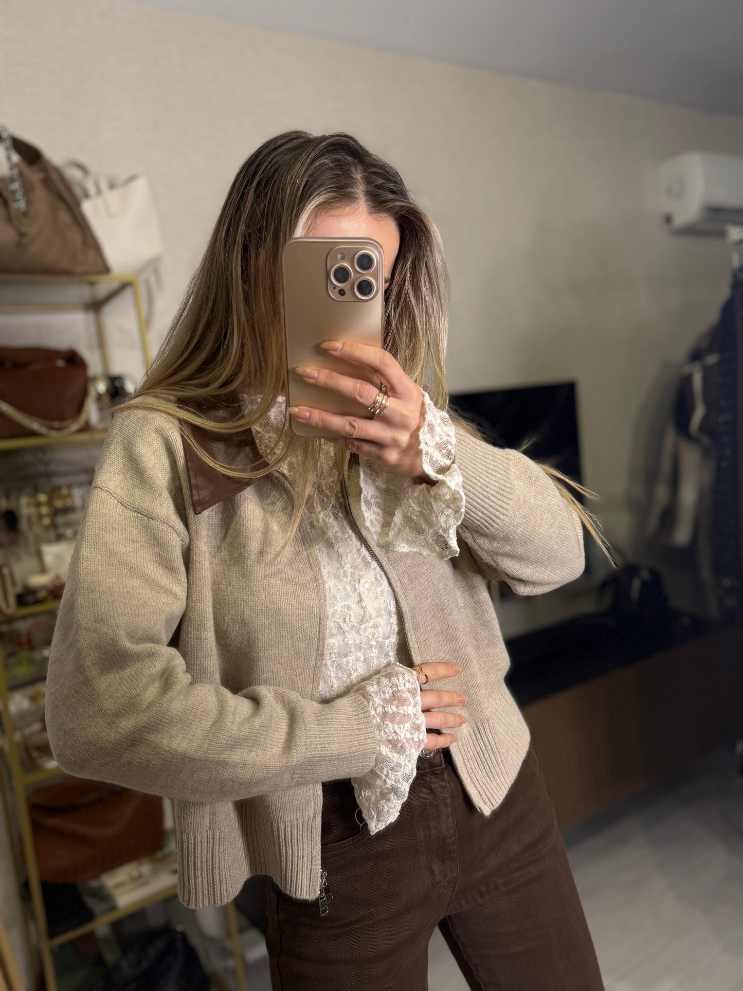 Cardigan cuello piel