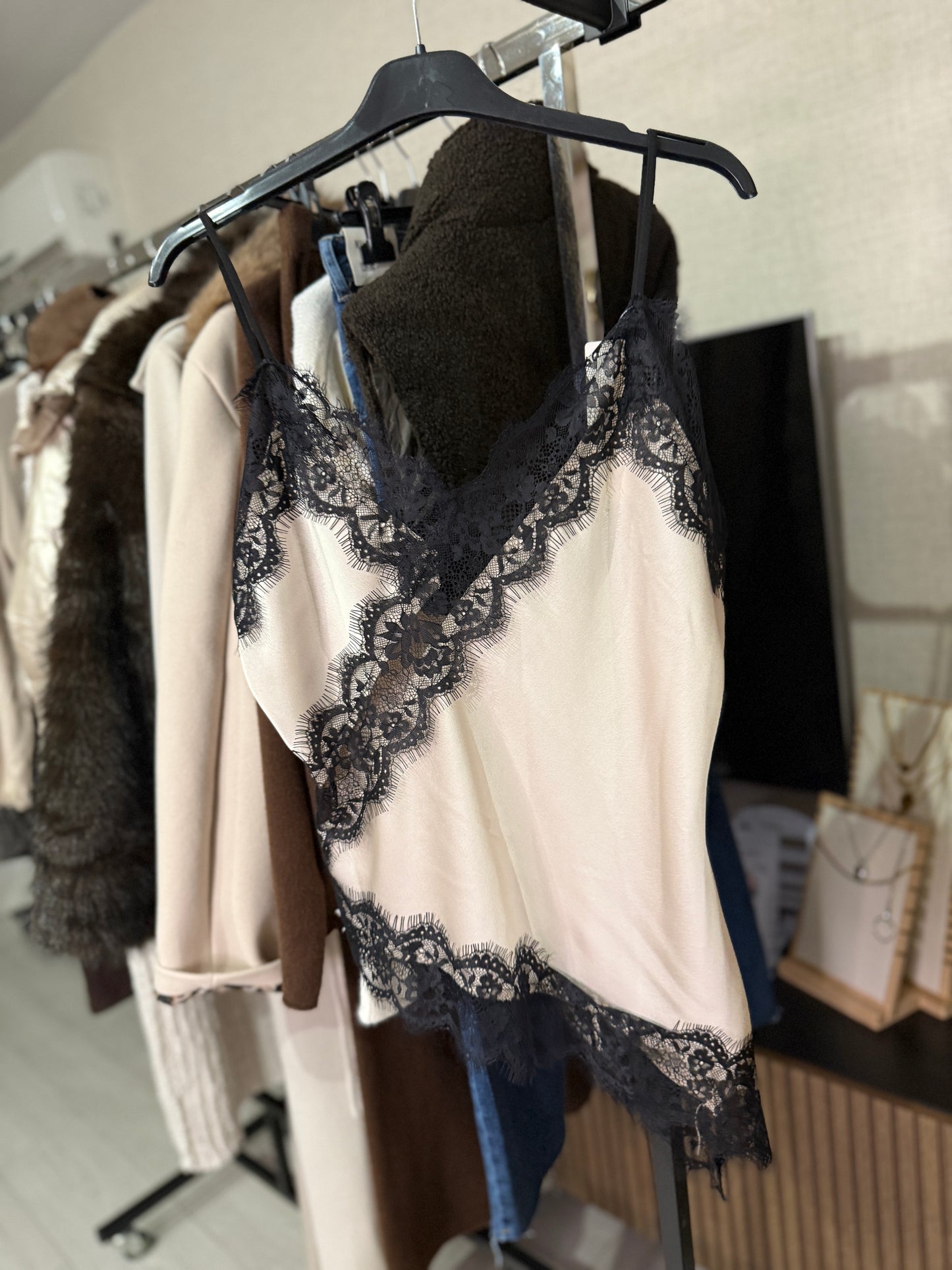 Top lencero asimétrico