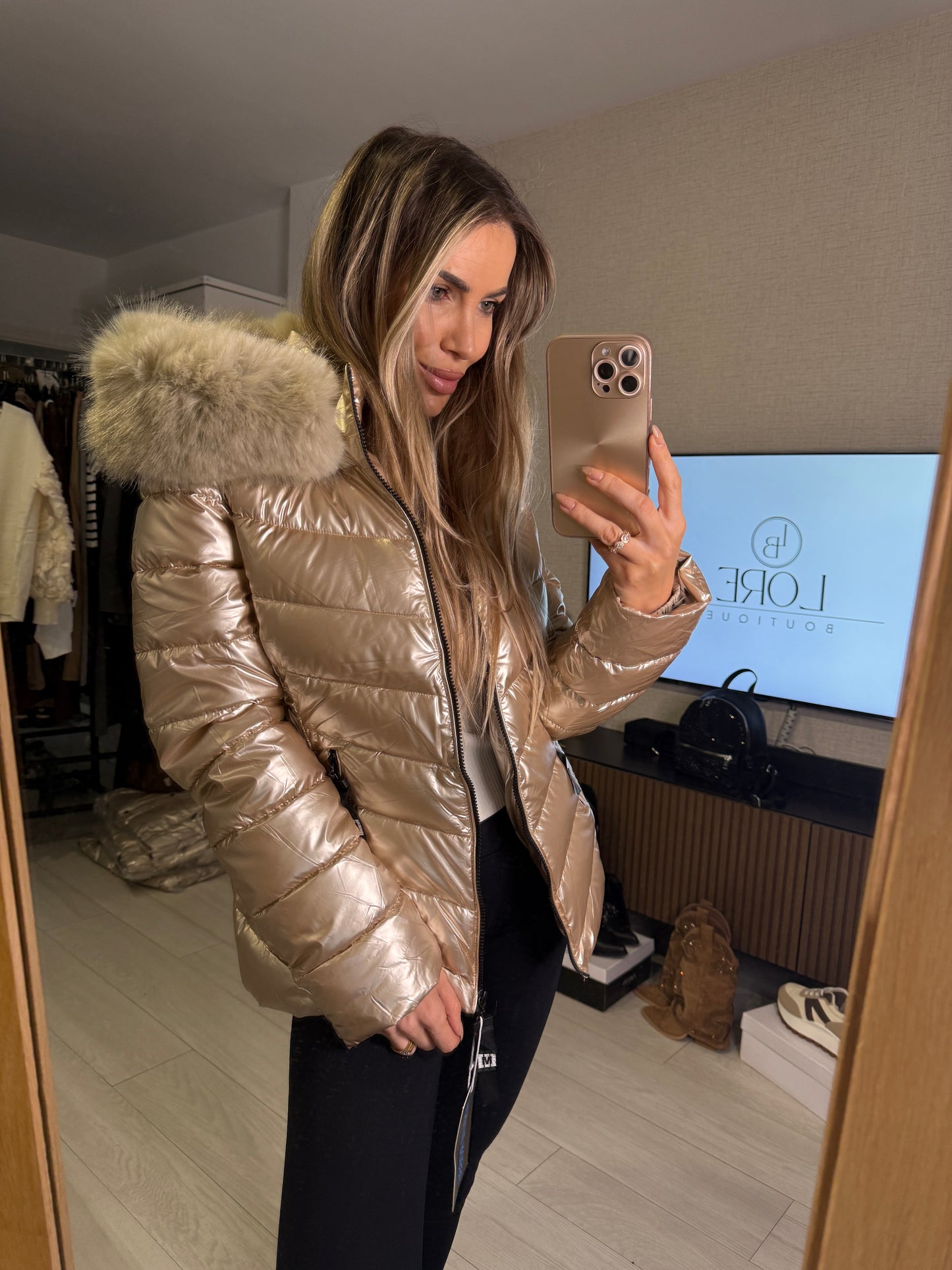 Chaqueta metalizada capucha pelo ZAIRA