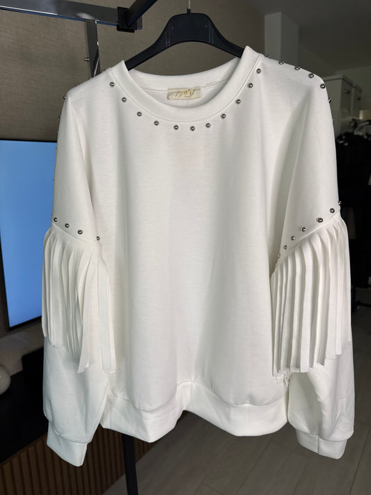 Sudadera flecos y tachuelas