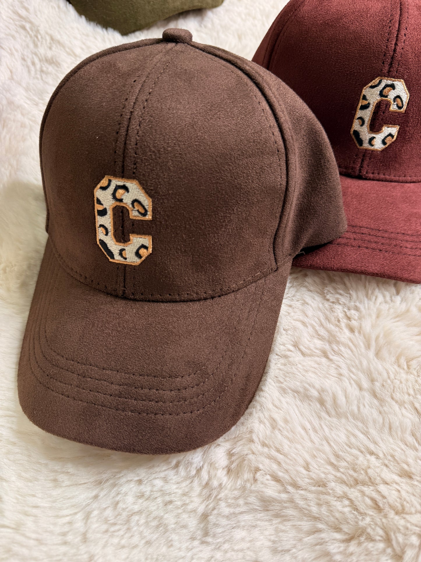 Gorra antelina leopardo