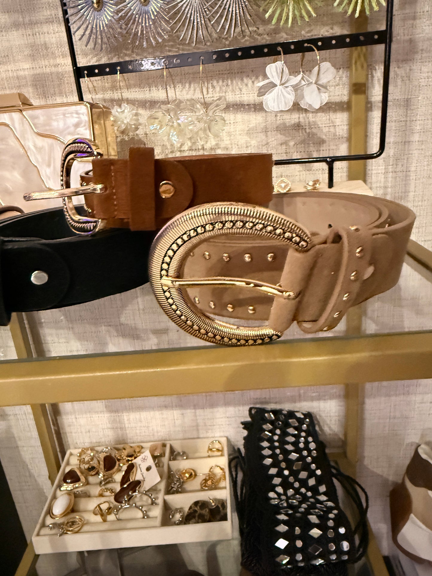 Cinturon ante tachuelas