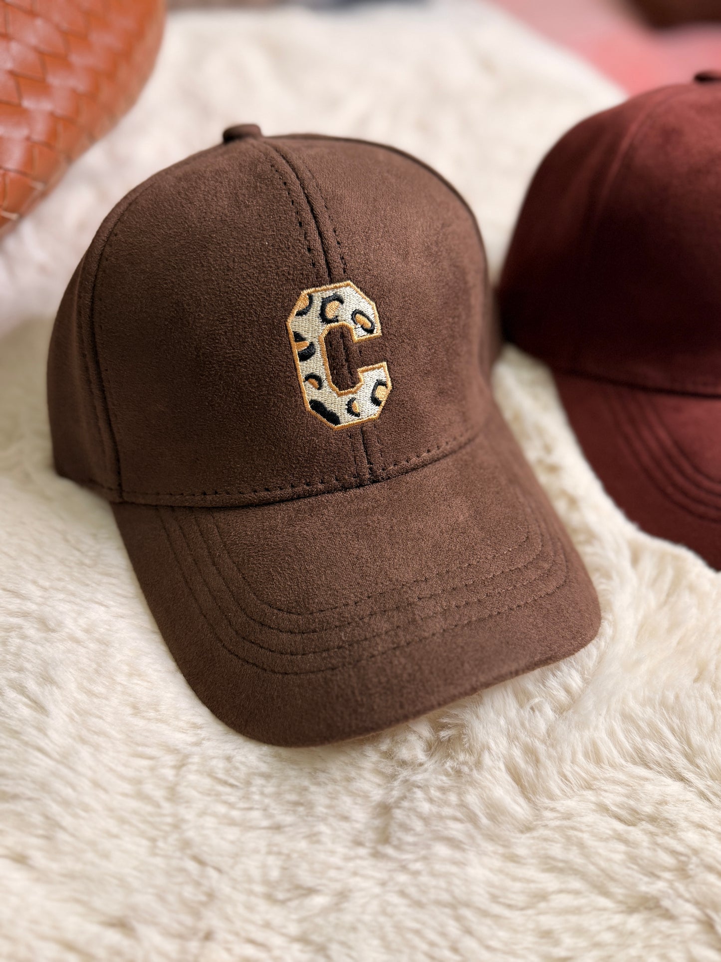Gorra antelina leopardo