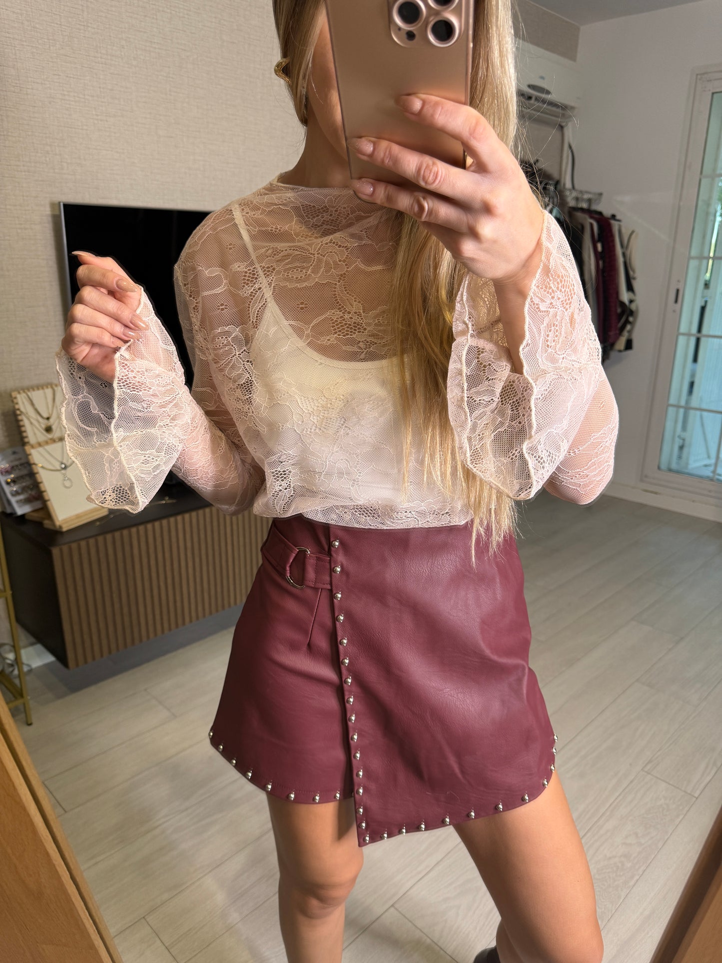 Falda pantalón polipiel tachuelas