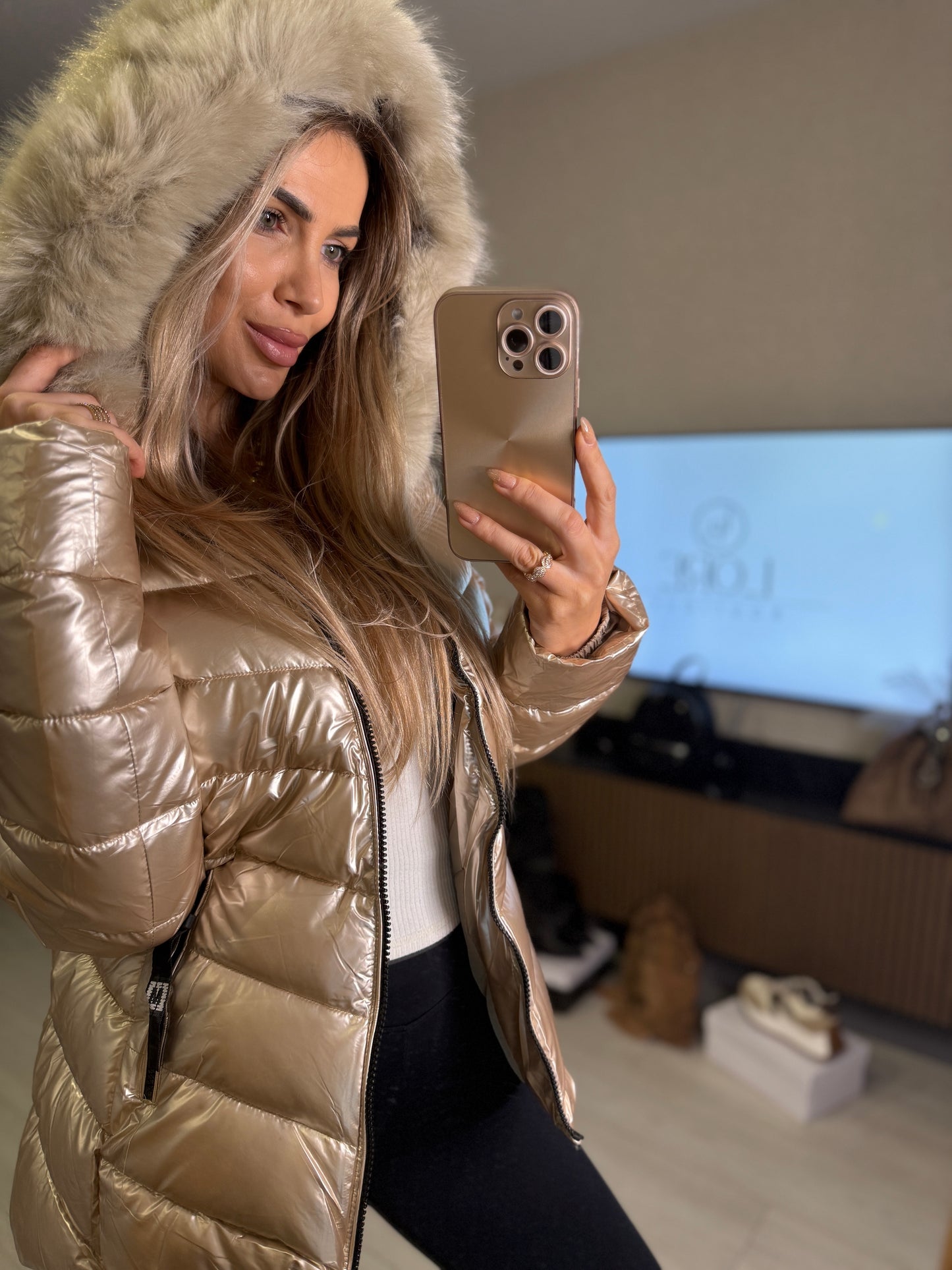 Chaqueta metalizada capucha pelo ZAIRA