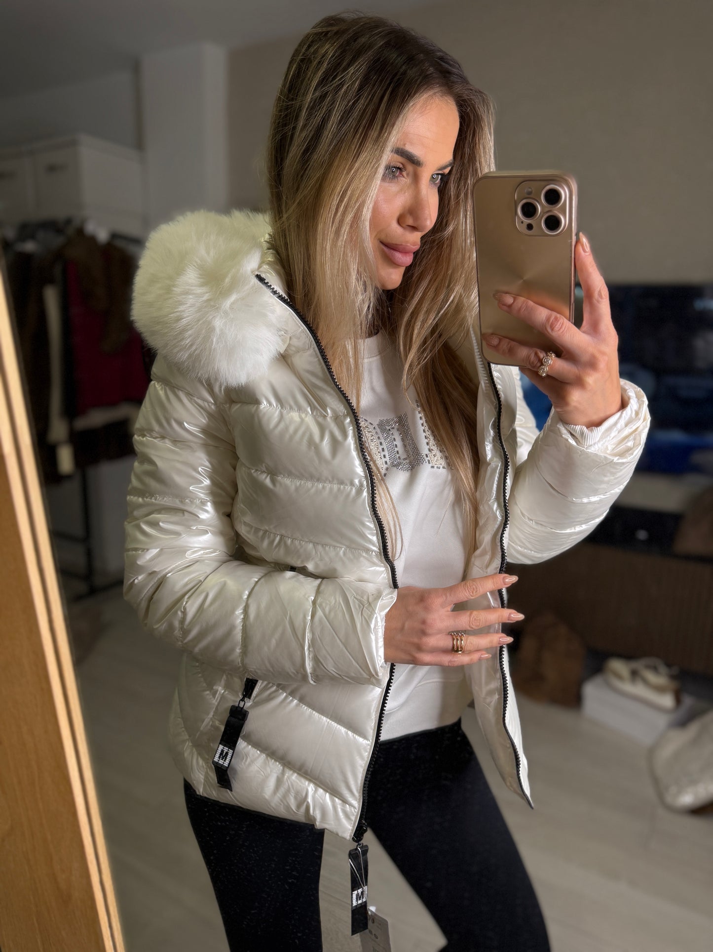 Chaqueta metalizada capucha pelo ZAIRA