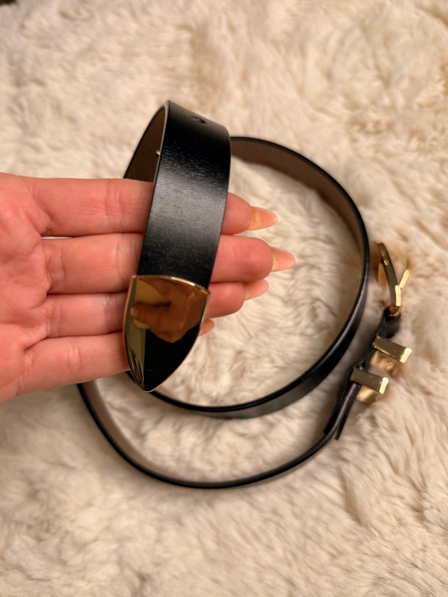 Cinturon cuero 100% dorado