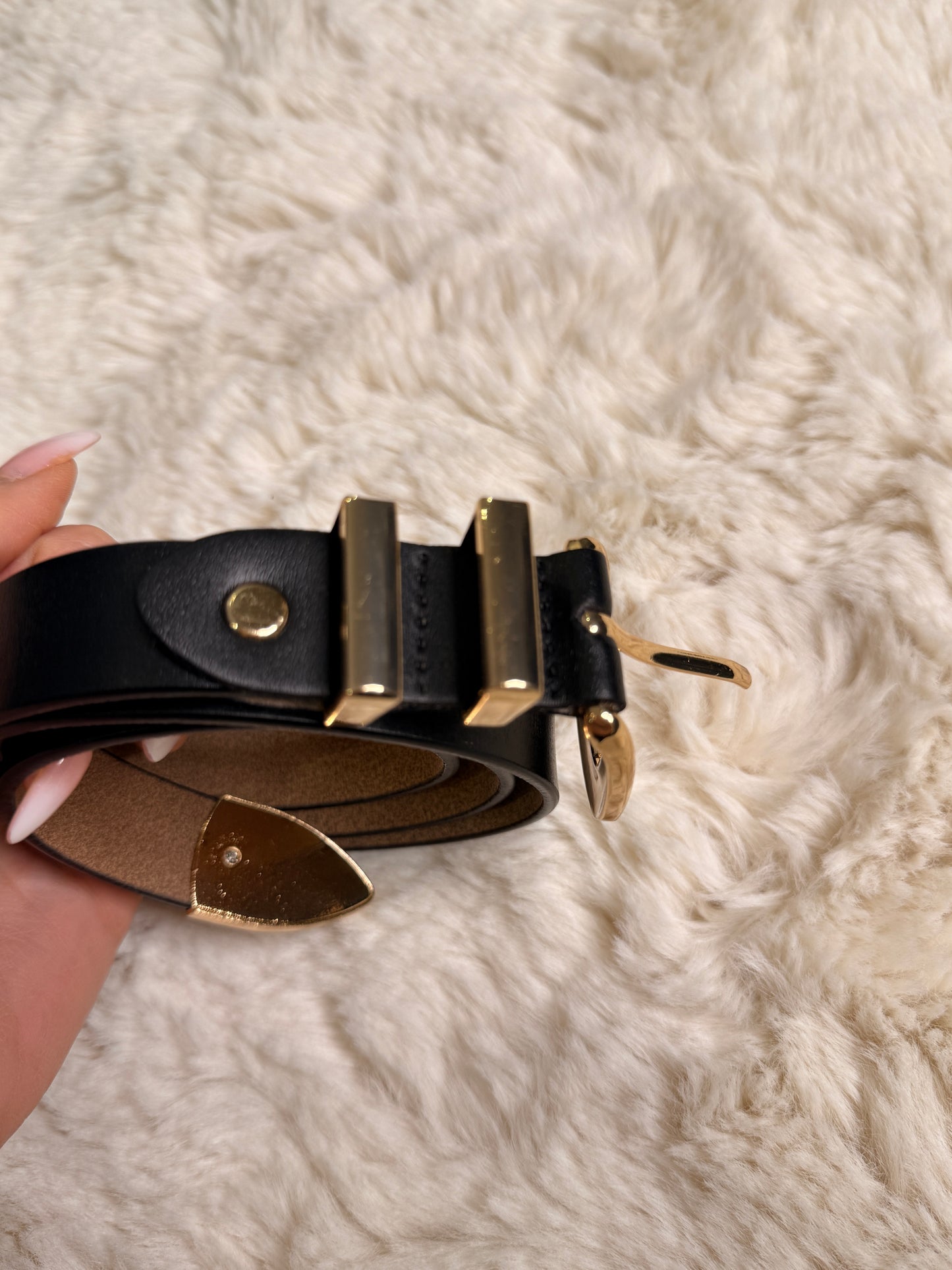 Cinturon cuero 100% dorado